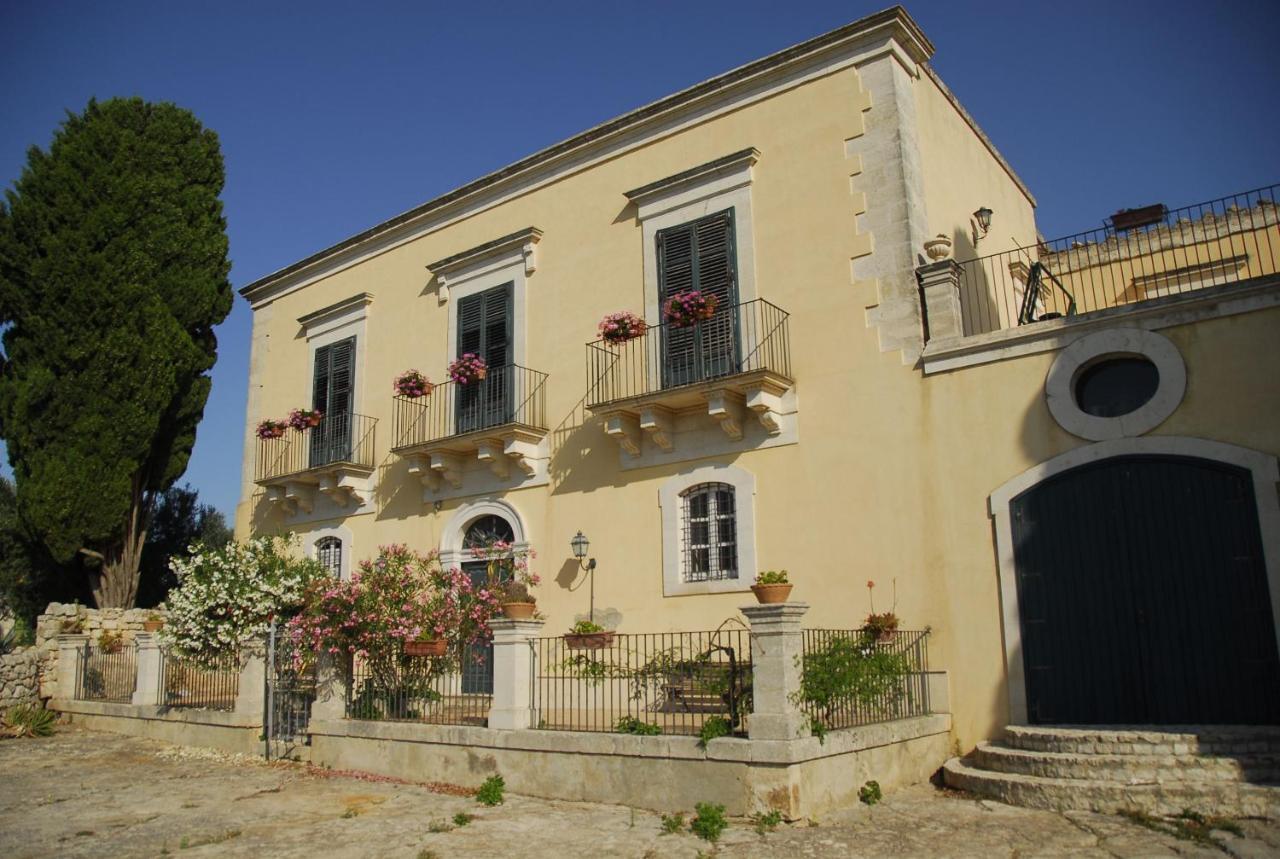 Agriturismo Baglio Calanchi Модика Екстериор снимка