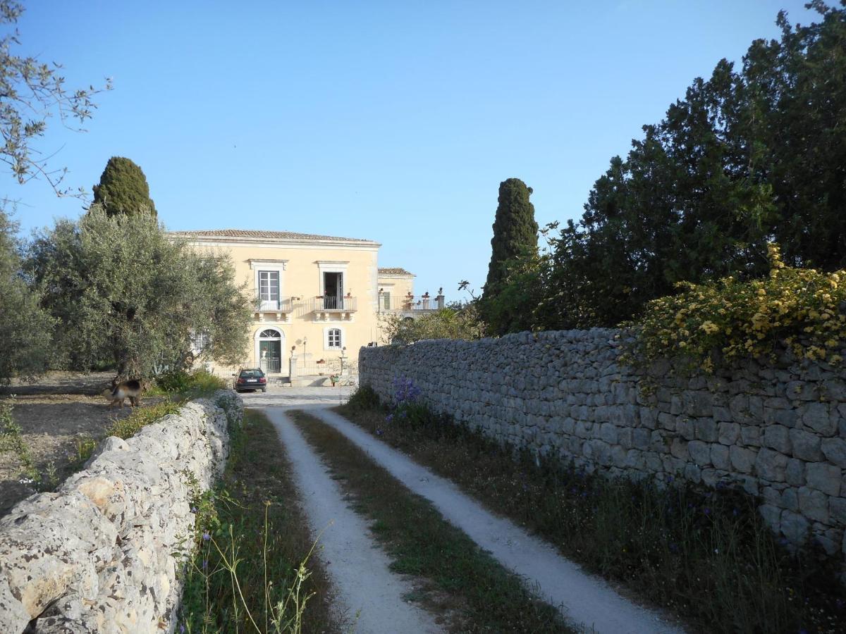 Agriturismo Baglio Calanchi Модика Екстериор снимка