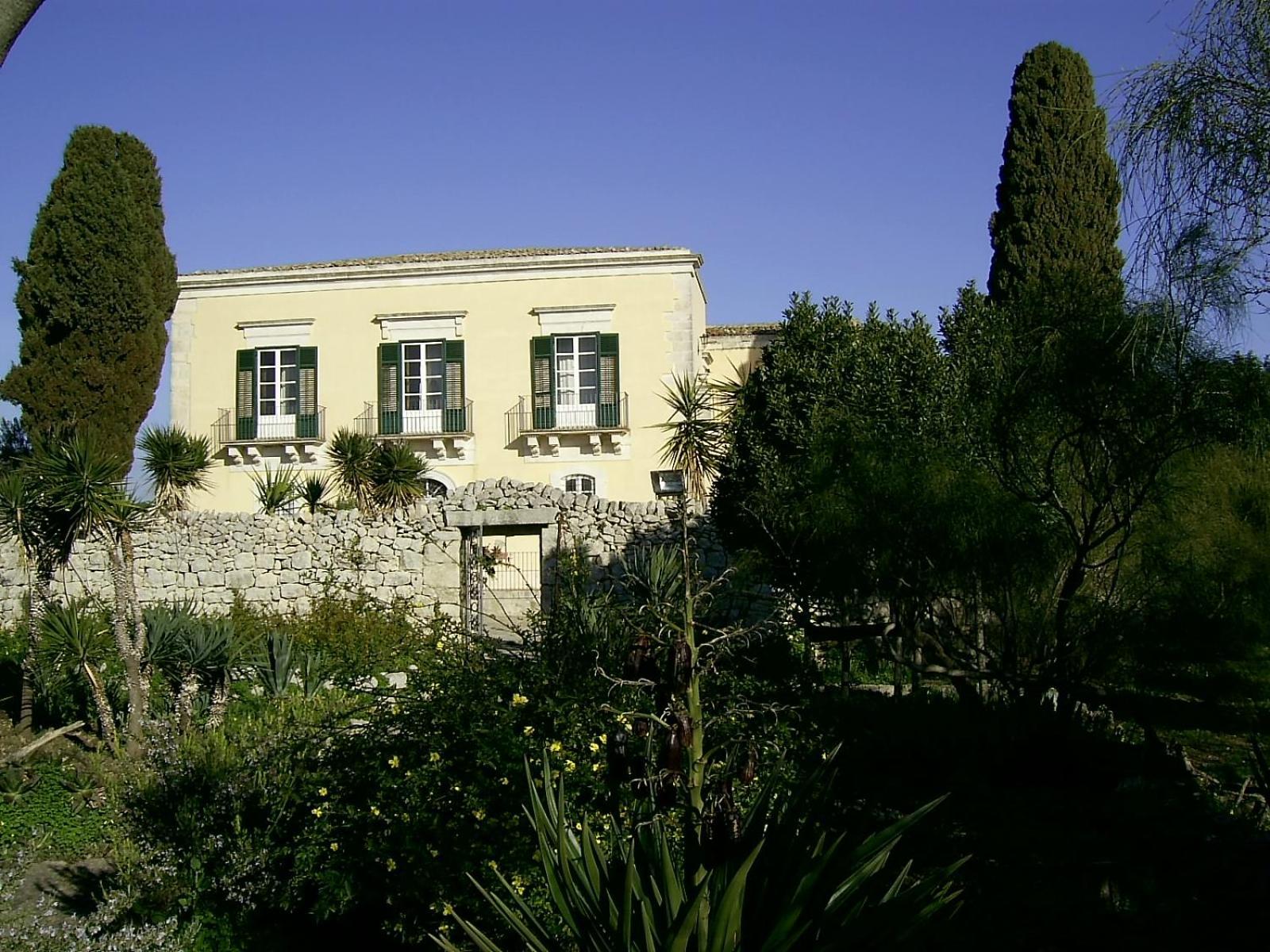 Agriturismo Baglio Calanchi Модика Екстериор снимка